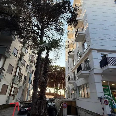 Seaview Golemi شقة *