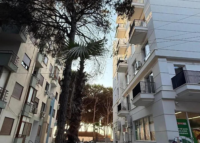 Seaview Golemi شقة *